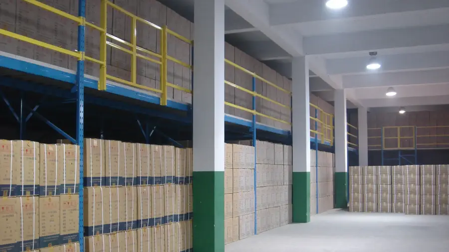 5000K warehouse lighting